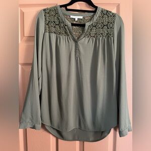 Green Blouse, lace top.